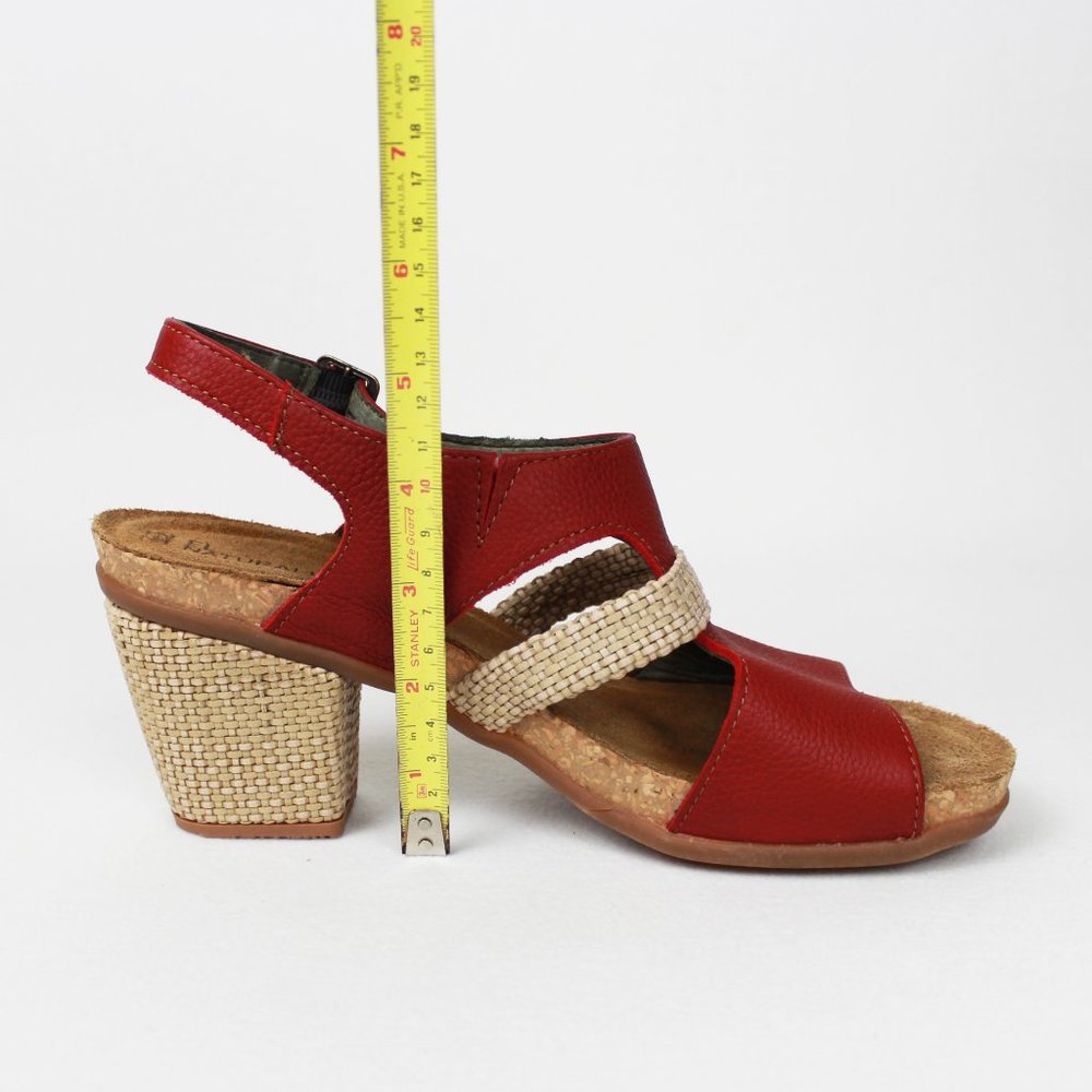 El Naturalista Red Ivory Chunky Heel Leather Sandals - Picture 12 of 15